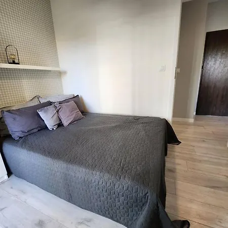 Apartstars - Powstancow #32 With Terrace Rzeszow Exterior photo