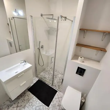 Apartstars - Powstancow #32 With Terrace Rzeszow Exterior photo